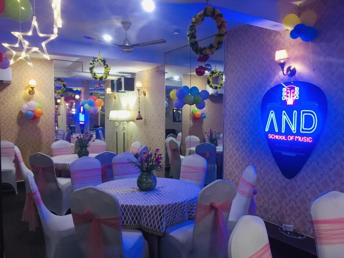 Anand Bhawan Hotel New Delhi Bagian luar foto