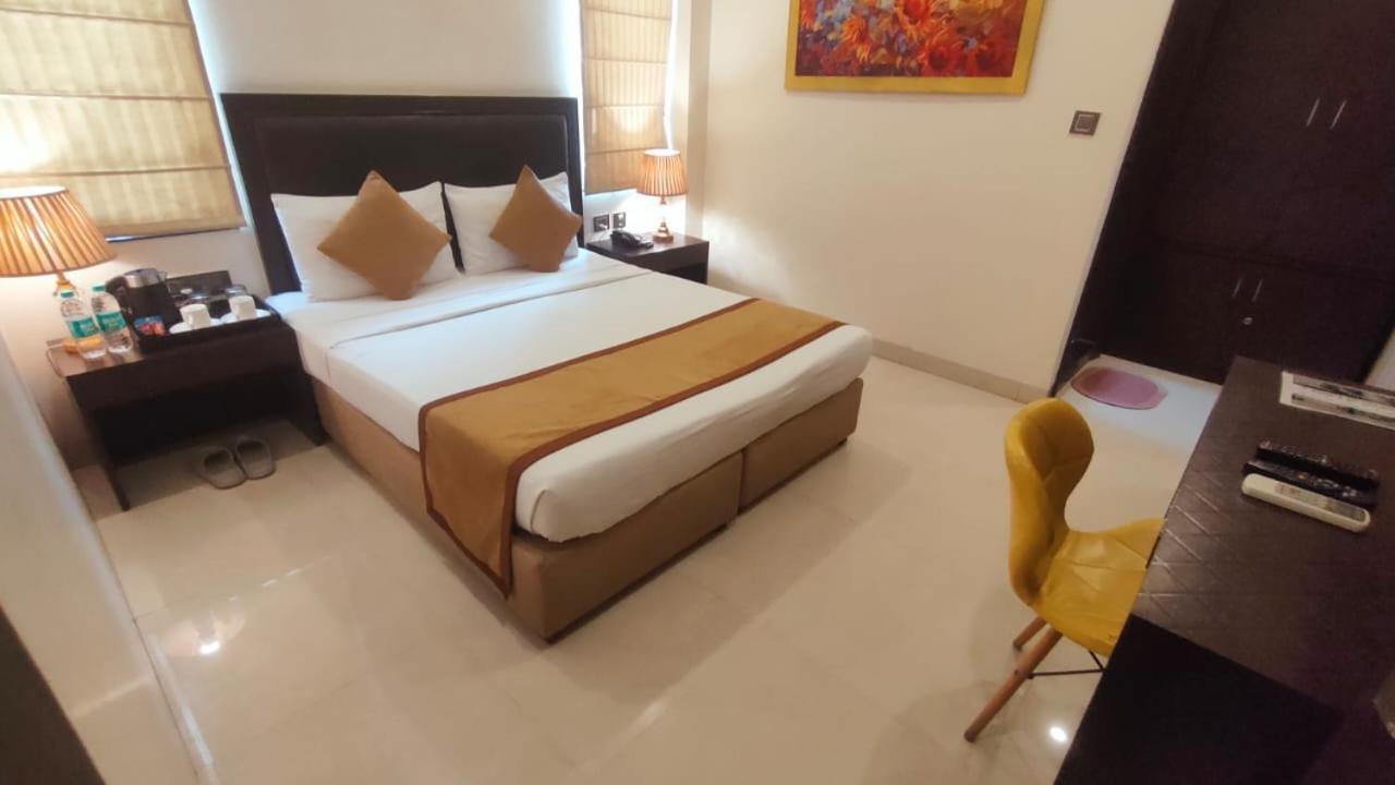 Anand Bhawan Hotel New Delhi Bagian luar foto