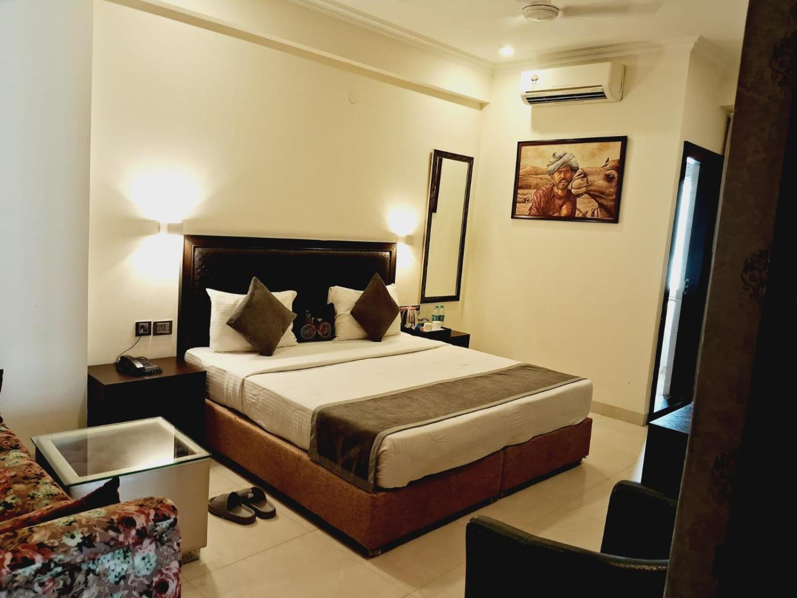 Anand Bhawan Hotel New Delhi Bagian luar foto