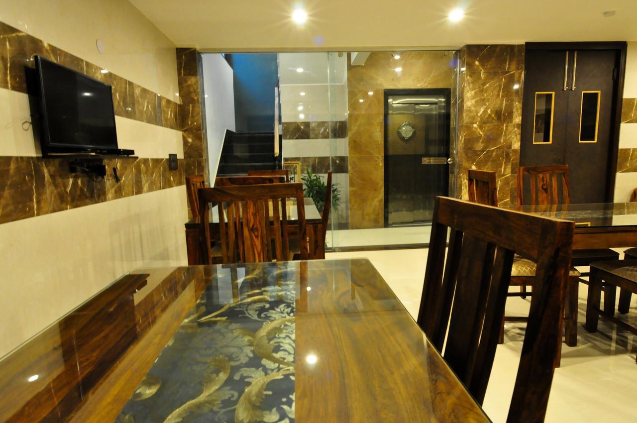 Anand Bhawan Hotel New Delhi Bagian luar foto