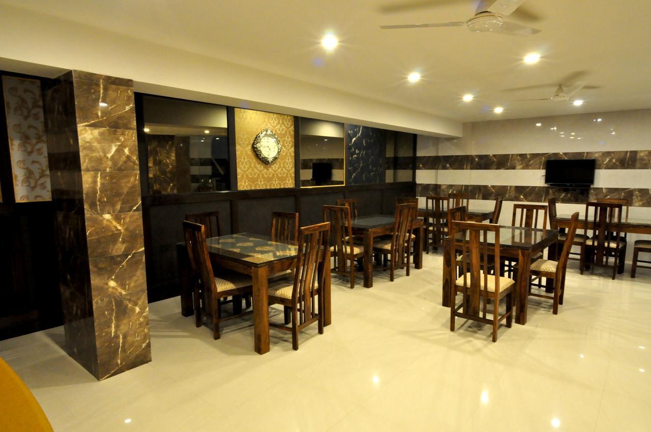 Anand Bhawan Hotel New Delhi Bagian luar foto