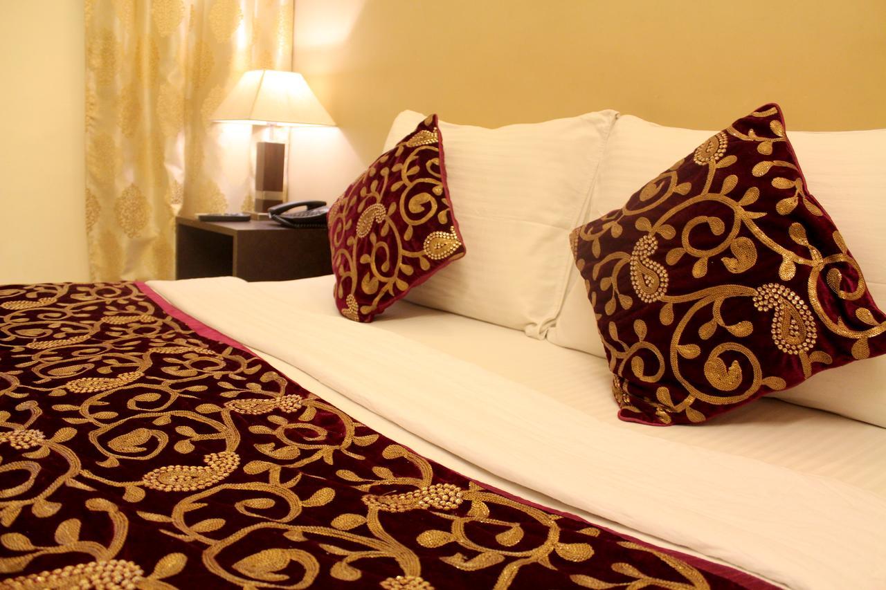 Anand Bhawan Hotel New Delhi Bagian luar foto